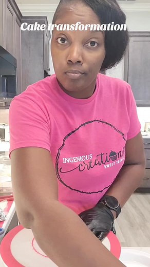 Hey, y'all!!! 👋🏾 Watch me transform this basic, store bought Publix cake into a custom birthday cake!!! No, this is not something that I offer or do regularly, but it was for a family member, so I said,