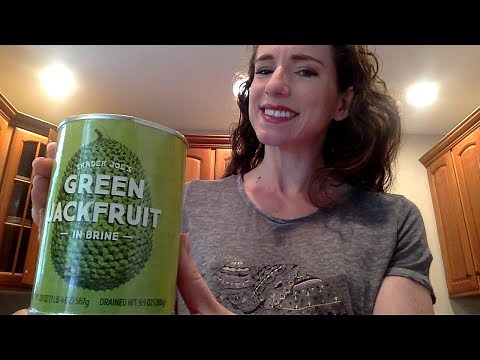 Trying (meat substitute) Green Jackfruit in Brine