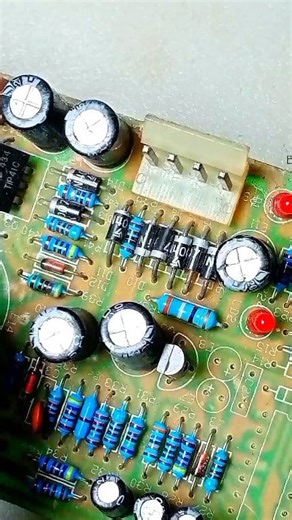 305K views · 3.5K reactions | Removing the socket connector from the pcb board with copper wire because copper is a fast conductor of heat. #connector #sockets #reels #fbpro | Bang Cand | Facebook