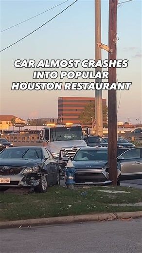 THE EATERTAINMENT NETWORK 🤩🍴🔥 on Instagram: "Hopefully Everyone Is Okay And Nothing Fatal Happened Infront Of Lucy’s 🙏🏾🧡 #BlessThaBelly"