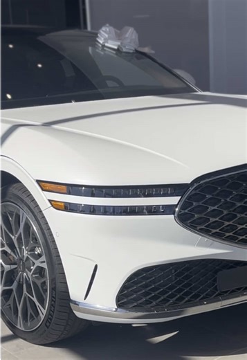 Exploring the Genesis G90 in Matte White