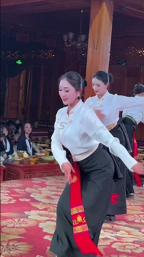 Beautiful Tibetan Girl Performing Traditional Dance | Tibetan Folk Dance 2026 (Must Watch) #getviral
