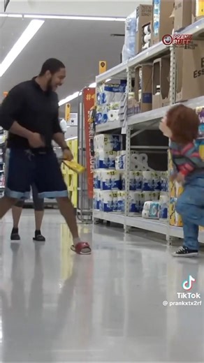 Chucky scare prank at the store