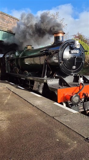 GWR on the GCR !! 6990 Witherslack Hall passing through Quorn and Woodhouse station with the 'tanks'. Great Central Railway Winter Steam Gala, January 2026 #steamgala #SteamLocomotive #freighttrain #heritagerailway #greatcentralrailway @gcrailwayofficial | Wobbly Runner Exploring