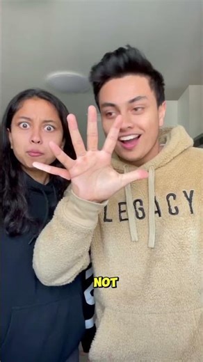 IF YOU NOTICE EXTRA FINGER ON YOUR HAND DO NOT PANIC #finger #facts #factshorts