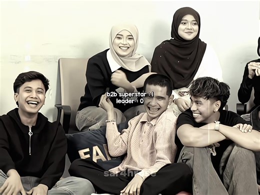 Model Talea dan Ayla: Persahabatan atau Perselisihan?