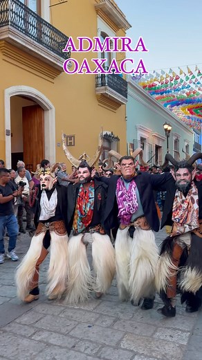 Fiestas en oaxaca 🫶☺️😍😊🥰 #oaxaca #carnavales #fiestas #oaxacatravel #viveoaxaca #destinos #turista #bailes #danzas #alegria #festividad #oaxacalotienetodo #oaxacamagico | Admira Oaxaca