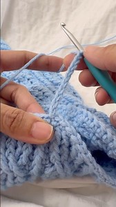 Learn to crochet cable stitches with this easy bolero tutorial #coollikewynter #crochet #yarnart