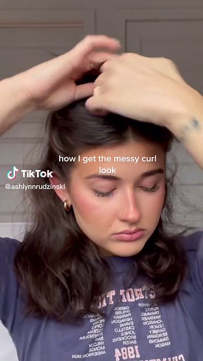 Achieving the Perfect Messy Curl Look Tutorial