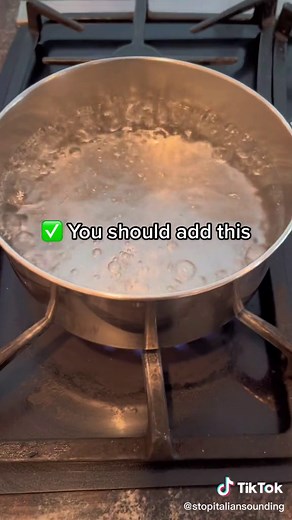 Should You Add Oil or Salt to Boiling Pasta Water?