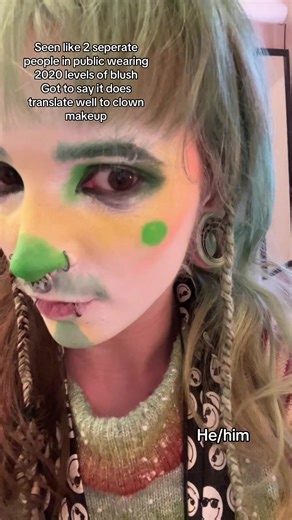 Clown on tiktok try not to use wet