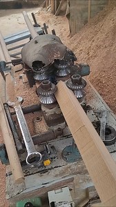Round Wood Shaping Machine #WoodworkingMachine #PerfectRoundShape #InnovativeTech #EfficientProcess #FollowForMore | ताज़ा खबर