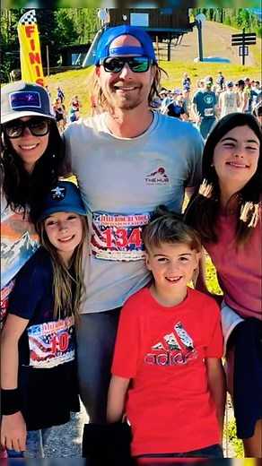 Dierks Bentley's Love Life: 20 Year Marriage to Cassidy Black & 3 Children #celebrity #music #shorts