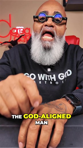 Ladies, 5 Types of Men to Wait For in 2026! Drop ❤️ Below If You Agree!👇🏾 • • #whentherightonecomes #gregdavis #relationship #single #gowithgod | Bishop Greg Davis