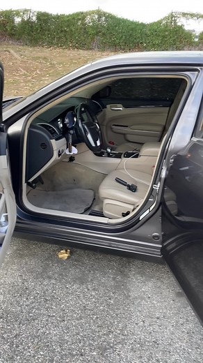 Custom Car Audio System Showcase on Chrysler 300