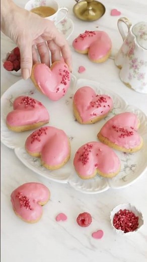 Heart-Shaped Raspberry Éclairs | Elegant Raspberry Dessert Recipe 🍓✨