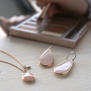 6.7K views · 359 reactions | Ajoutez une touche de rose à votre tenue...