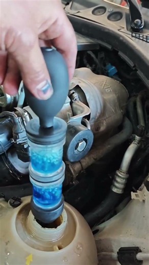 Can Someone Explain Why This Test Fluid Changes Color? 👀🧪