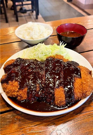 名古屋の超巨大味噌カツ！必食のソウルフード