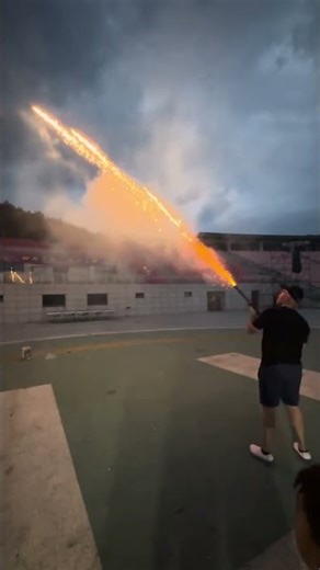 🔥 SUPER TRACER – Reloadable Fireworks Tracer Gun Set 🔥