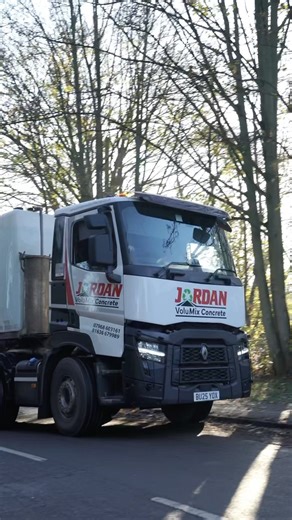 Jordan Volumix Concrete has recently completed a pour in Coddington, Newark using our reliable Volumech mixers. Just over 30 cube delivered swiftly and safely, with pumping support from our good friends at Alpha Pump. Another very happy regular customer who loves the flexibility and efficiency of our volumetrics For all enquiries, please get in touch using the following options: 📞01636 679 989 📧Concrete@jordanroadsurfacing.co.uk https://jordanroadsurfacing.co.uk #concrete #volumix #jordanroads