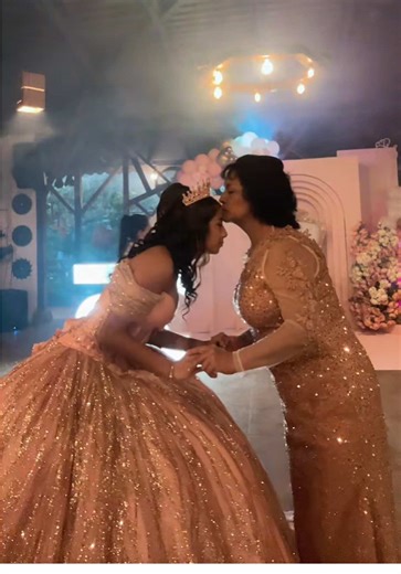 Abuelita de mi vida: Moda y amor en 15 años