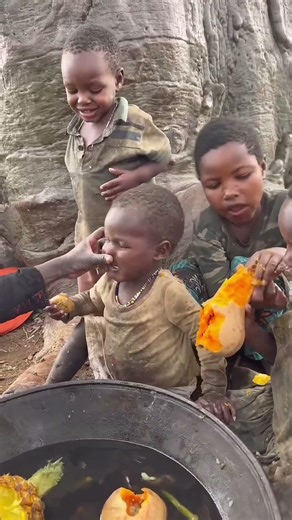 The daily life and diet of the Hazarbi tribe #africa