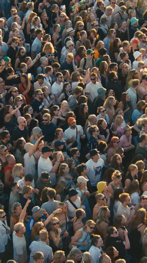URO sætter gang i tårekanalerne og dansefesten på Grøn 2025 💚 Køb billet til Grøn i Aalborg og Esbjerg på groenkoncert.dk. Tuborg og Muskelsvindfonden arrangerer Grøn. Alt overskuddet går til Muskelsvindfonden. #grøn25 | Grøn Koncert