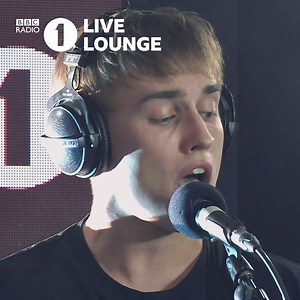 65K views · 1.9K reactions | SUCH a good Live Lounge ⚡️ BRITs Best New Artist Nominee Sam Fender absolutely nailed his Live Lounge with a performance of 'Saturday' and a cover of Amy Winehouse's 'Back To Black'  | BBC Radio 1 | Facebook