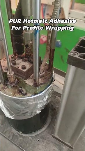 Polyurethane-based reactive hot melt adhesive for coating PVC window profiles with PVC foils