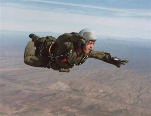 SOF pic of the day: From Geo’s private stash-Geo goes airborne over the desert