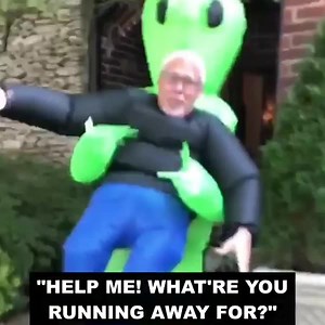 Sedite vesoljcu v naročje in nasmejte svoje prijatelje za pusta ali noč čarovnic! 🥳🎭 ✨ Zabaven kostum za pust ali noč čarovnic ✨ Enostaven za slačenje in oblačenje ✨ Kakovosten in vzdržljiv material 🛒 https://bestnfast.si/l9/v1/inflatable-alien-costume/ | Best & Fast