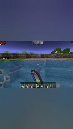 How to catch a Fish in bucket MCPE Minecraft Bedrock Edition