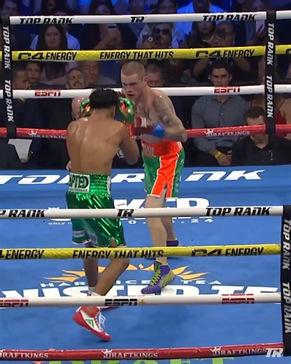 Watch one of Emiliano Vargas' most impressive finishes against Larry Fryers 😳 #EspinozaKhegai | Saturday, Nov 15 at 8PM ET | Top Rank Classics on Roku, Vizio, & Tubi | trboxing.co/TopRankClassics | Top Rank Boxing