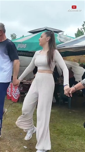 👉 Rasturili kolo💃🏻DŽEJLANA & KAĆA🔥 #kolo #dance #balkan #bosnia #elektronke