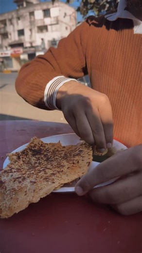 𝐒𝐎𝐂𝐈𝐀𝐋भी on Instagram: "Make your mornings more delicious and healthy ⛅️🍽️ Must try thier:- Moong Daal Ka Chilla 📍Near Uma char rasta at farki lassi waghodiya road Vadodara Timings:- 6:30am to 11am [Breakfast,Vadodara,Morning, Healthy,Delicious, food, viral] #instagram #viral #food #vadodara #reels"