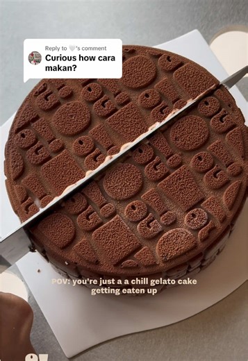 Expert Tips for Perfectly Slicing Gelato Cakes