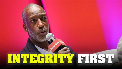 Olympic legend Michael Johnson, one of the greatest sprinters in track and field history, shocked the world when he returned one of his five gold medals. The medal came from the 4x400m relay, later tainted when teammate Antonio Pettigrew admitted to doping. Johnson, an outspoken critic of performance-enhancing drugs, said it wasn’t a hard choice—he didn’t want his name tied to cheating. He emphasized the U.S. team could have won with anyone clean, underscoring Pettigrew’s doping as unnecessary. 