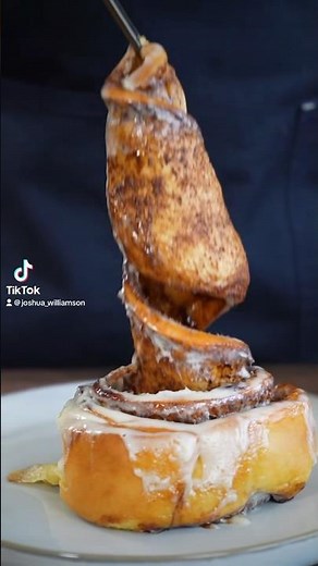 The right way to eat a cinnamon roll?