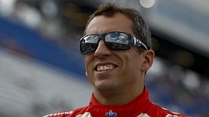 Justin Wilson dies; IndyCar driver was struck in head by debris during race | Sporting News