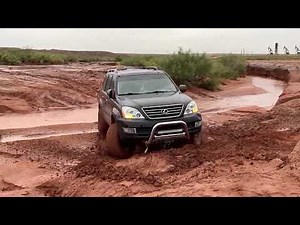 Lexus GX470 getting out the mud