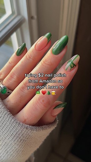 DIY Christmas Nail Tutorial - Green Elf Holo Nails