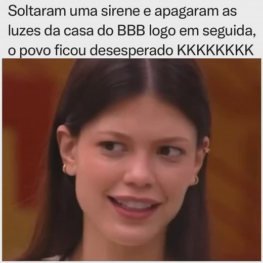 Soltaram uma sirene e apagaram as luzes da casa do BBB logo em seguida, o povo ficou desesperado. Devem ter achado que era o apocalipse KKKKK (Reprodução: Tv Globo) | Te Contei Miga