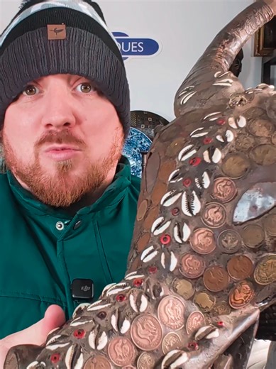 Would you buy this at a car boot? Antique dealer tells you why he snapped up this African mask 🌍 #africanmask #africanart #fascinatingthings