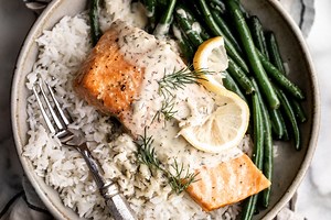 Slow Cooker Salmon with Creamy Lemon Sauce and Rice Recipe - We Know Rice