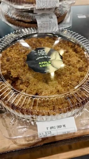 Fall is our favorite flavor season—and apples are the star. 🍎 Explore our selection of crisp apples for snacking and baking, plus small-batch cider donuts, apple fritters and other seasonal treats throughout the store. | The Fresh Market