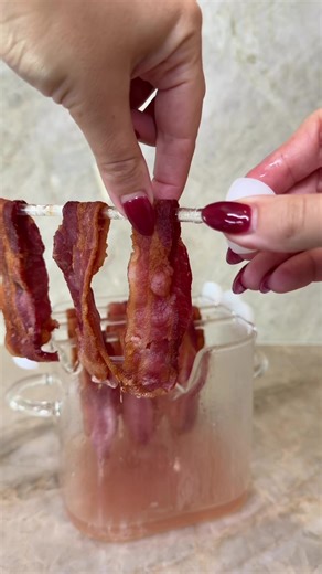 🔗In Bio! Glass Microwave Bacon Cooker 🥓🤎 #amazonhome #amazonkitchen #kitchenmusthave #baconlover #easymeal