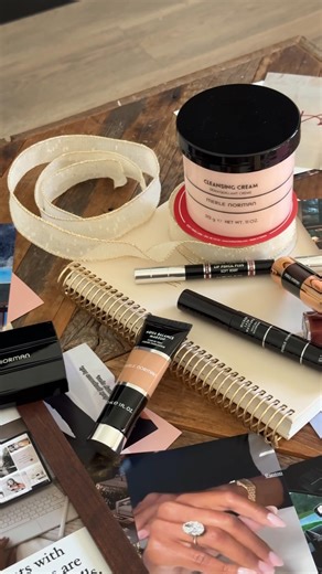 Manifesting beauty, confidence, and a fresh start for 2026. ✨ Gather your girls, grab your magazines, and let’s create vision boards that inspire from the inside out. From self-care goals to everyday beauty routines, make Merle Norman part of what you’re manifesting this year. Shown here: ✩ Aqua Balance Makeup in M50-Medium ✩ Cheek Crayon in Sweetest ✩ Lasting Cheekcolor in Primrose Pink ✩ Lip Pencil Plus in Soft Berry ✩ Natural Lip Oil in Cola ✩ Wicked Lash Mascara in Black ✩ Cleansing Cream Sh