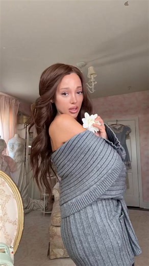 Gabi DeMartino cosplays as Ariana Grande in ‘petal.’