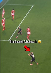We still can't get over Stanis’ reaction. 😂 #FCBayern #Stanisic #Diaz | Luis Diaz Goal